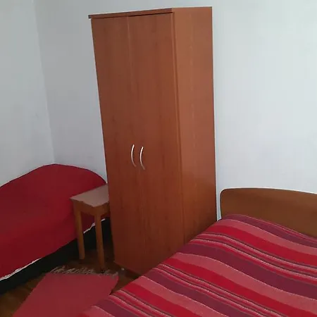 Nera Apartment *